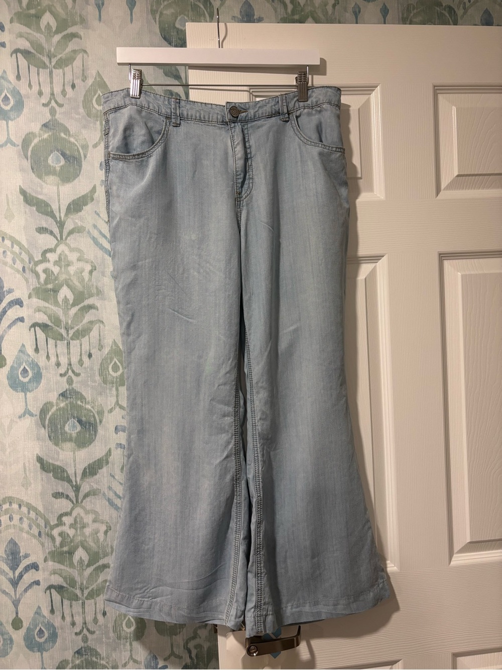Free People Light Blue Flare Jeans lightweight Tencel